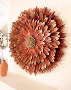 Jujuhat "Golden Terracotta " avec ses plumes Terracota aux pointes dorées et son coeur en coquillages cauris dorés