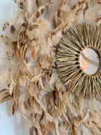 Juju Hat “Indian Summer” – décoration murale en plumes naturelles, raphia et miroir au choix