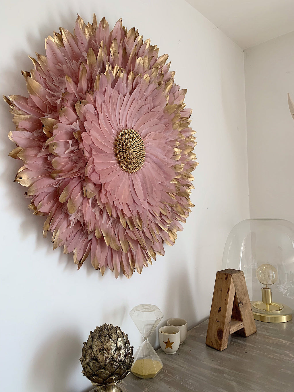 JUJUHAT « PINK PLATINE » plumes roses et dorées + coquillages cauris dorés