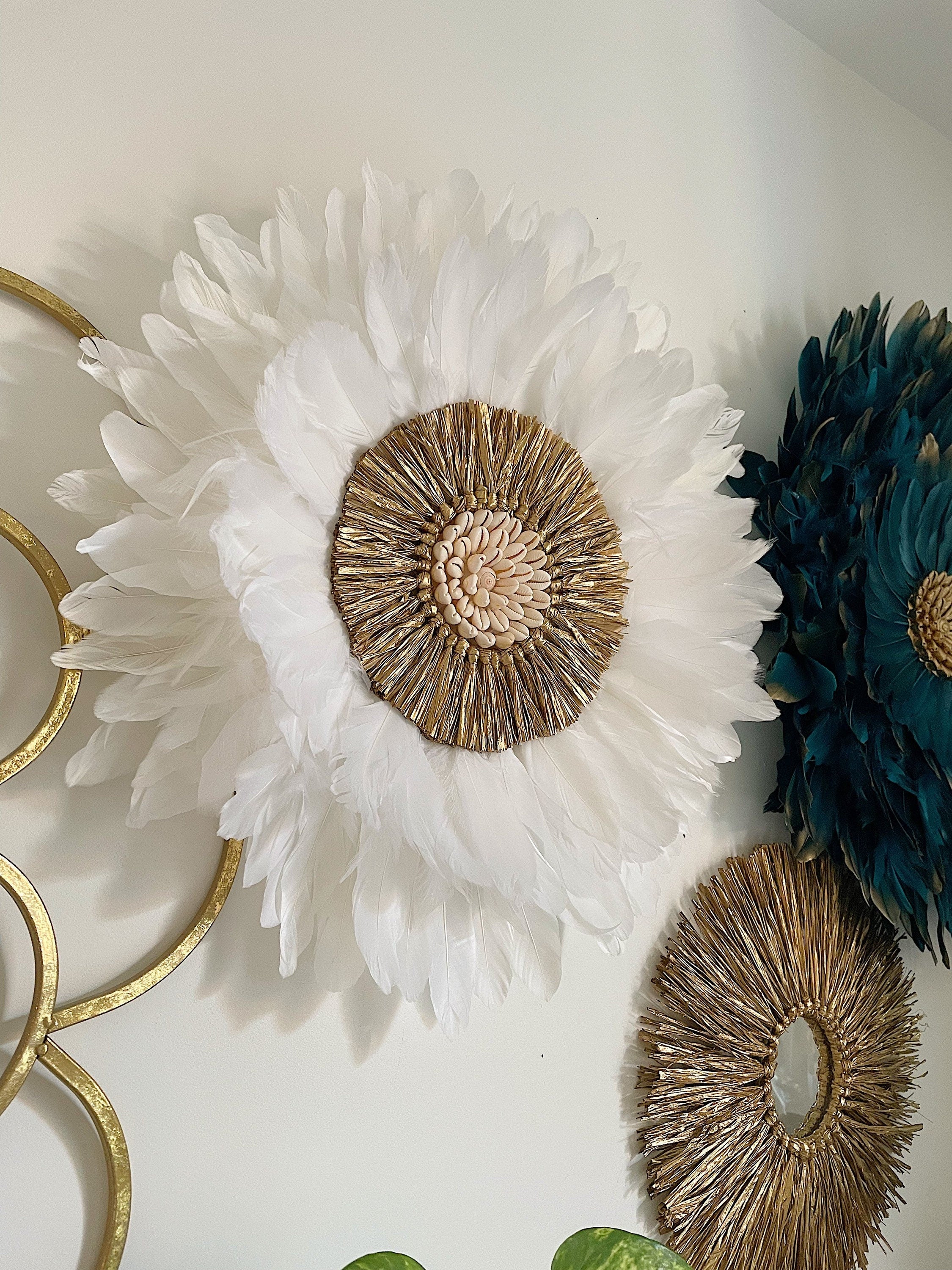 TRIO « GOLDEN BLUE » jujuhats blanc et bleu + miroir en raphia doré