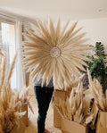 JUJUHAT “Fleur de PAMPA” – décoration murale naturelle en herbes de pampa, miroir ou cœur cauris – 70cm