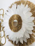 Juju Hat blanc doré en plumes – Le BLANC DU NIL – décoration murale bohème luxe