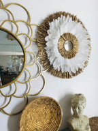 Juju Hat blanc doré en plumes – Le BLANC DU NIL – décoration murale bohème luxe