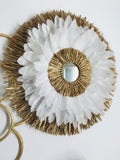 Juju Hat blanc doré en plumes – Le BLANC DU NIL – décoration murale bohème luxe