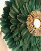 Jujuhat « LE BRAZIL » en plumes vertes et son miroir en raphia doré