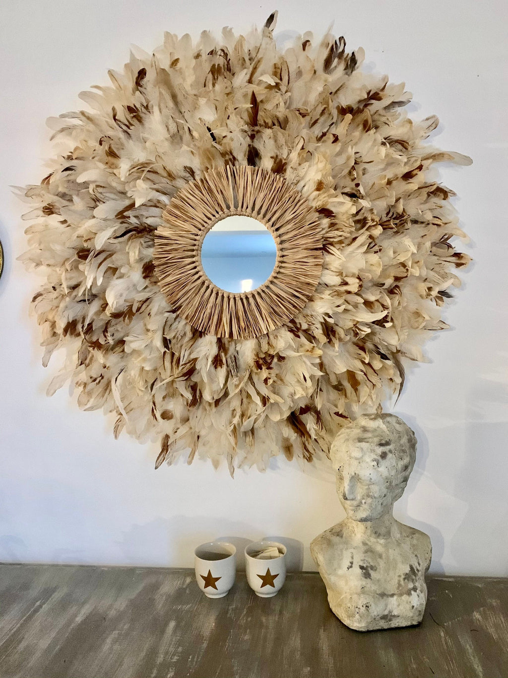 Juju Hat “Indian Summer” – décoration murale en plumes naturelles, raphia et miroir au choix