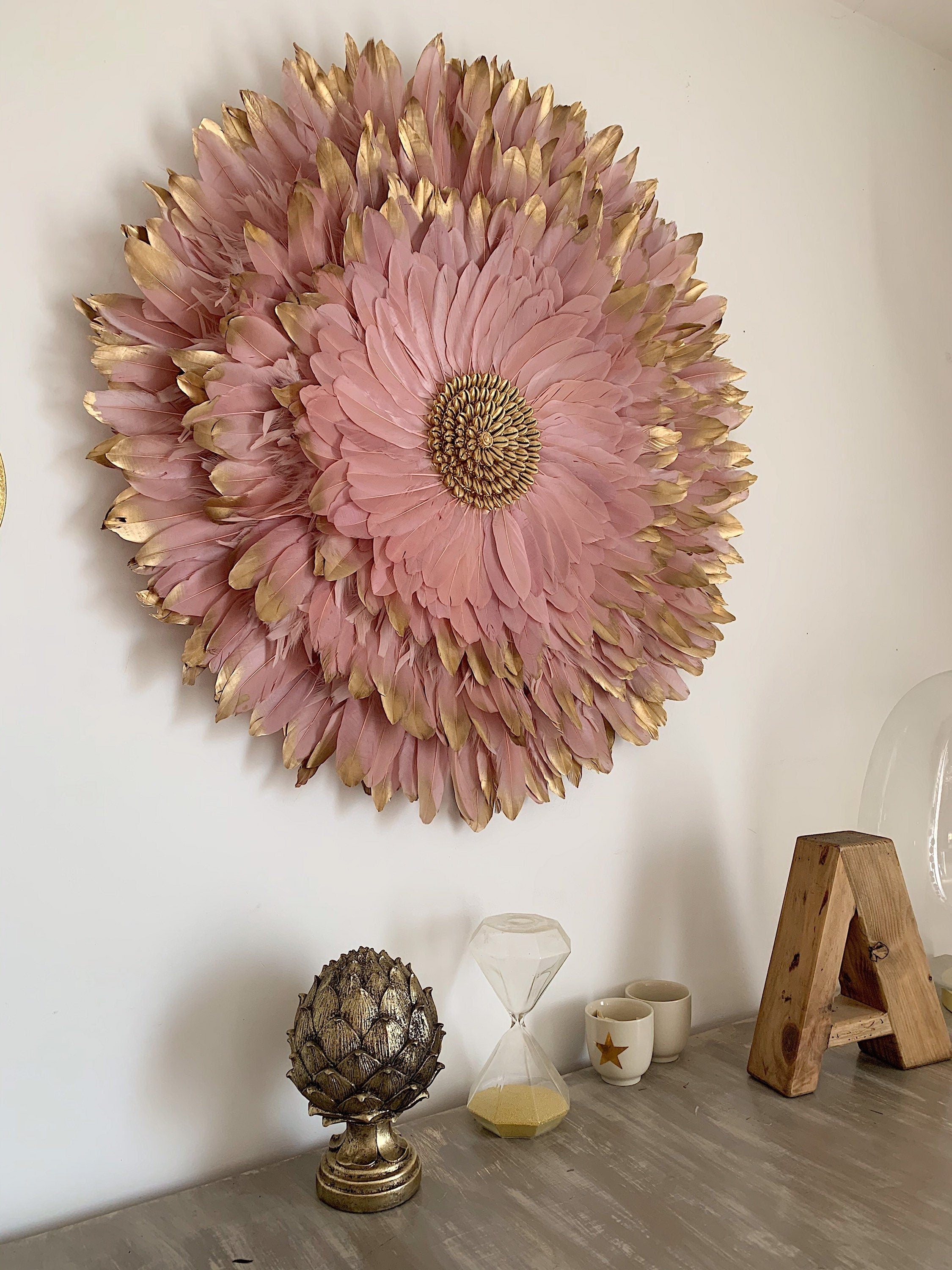 JUJUHAT « PINK PLATINE » plumes roses et dorées + coquillages cauris dorés