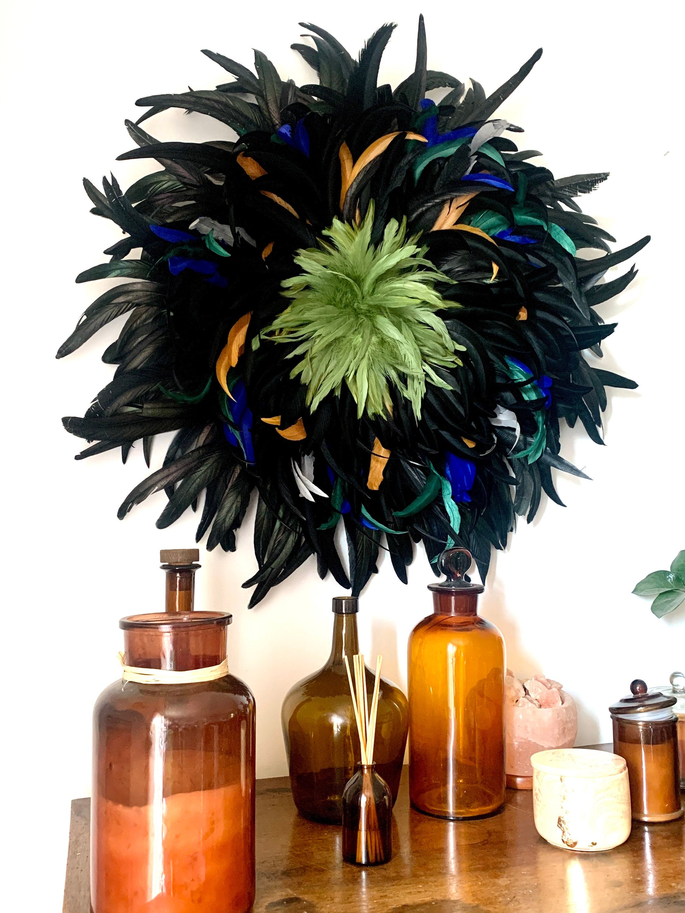 Juju Hat « LE MERVEILLEUX » – Déco murale en plumes naturelles multicolores et miroir en laiton