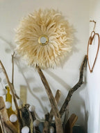 JUJUHAT « ISABELLE » plumes beiges + coquillages cauris