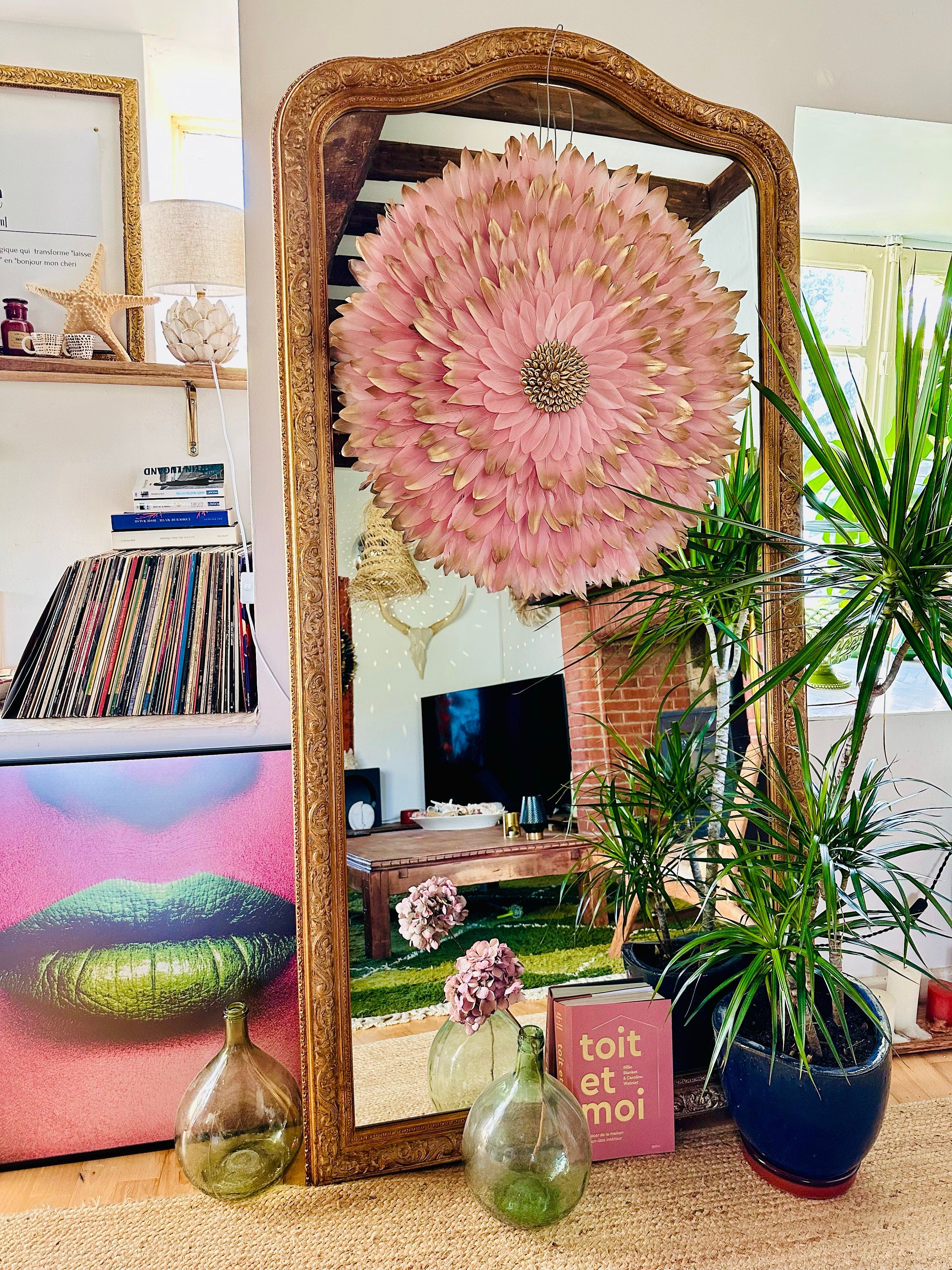 JUJUHAT « PINK PLATINE » plumes roses et dorées + coquillages cauris dorés