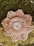 Fleur de Tiaré en raphia – Déco murale bohème chic – Centre miroir ou coquillages – Fait main