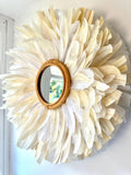 JUJUHAT IVORY BLOOM – miroir mural avec plumes blanches et cadre en rotin – déco bohème 63 cm
