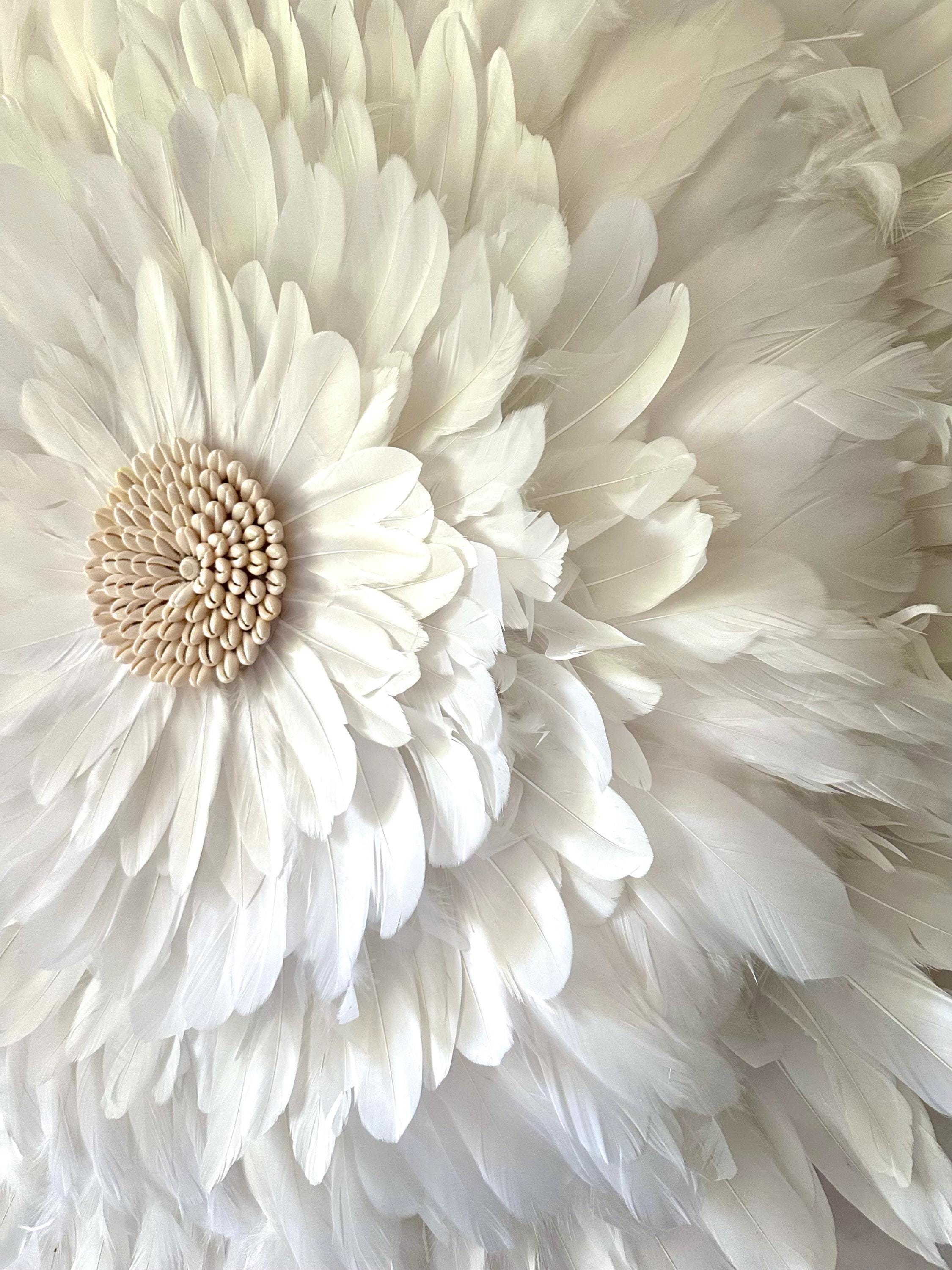 JujuHat « LE FANTOM SNOW » blanc xl – plumes naturelles – cœur en miroir ou coquillages cauris