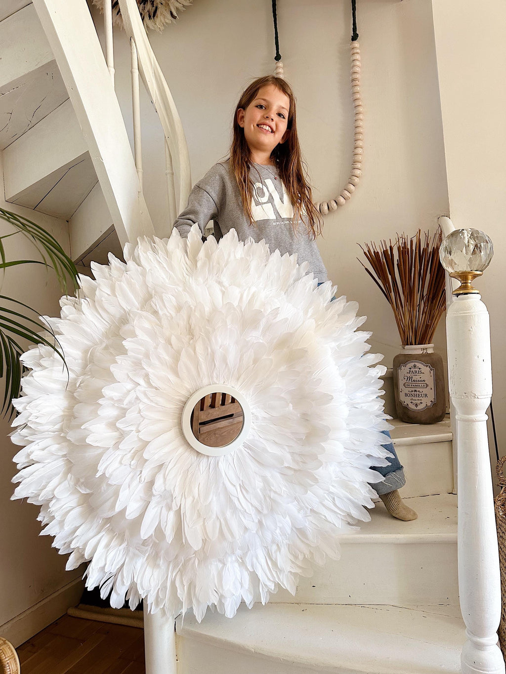 JujuHat « LE FANTOM SNOW » blanc xl – plumes naturelles – cœur en miroir ou coquillages cauris