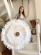 JujuHat « LE FANTOM SNOW » blanc xl – plumes naturelles – cœur en miroir ou coquillages cauris