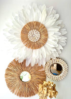 Trio de Sarah – Juju Hat blanc, miroir en raphia naturel et miroir coquillages naturels