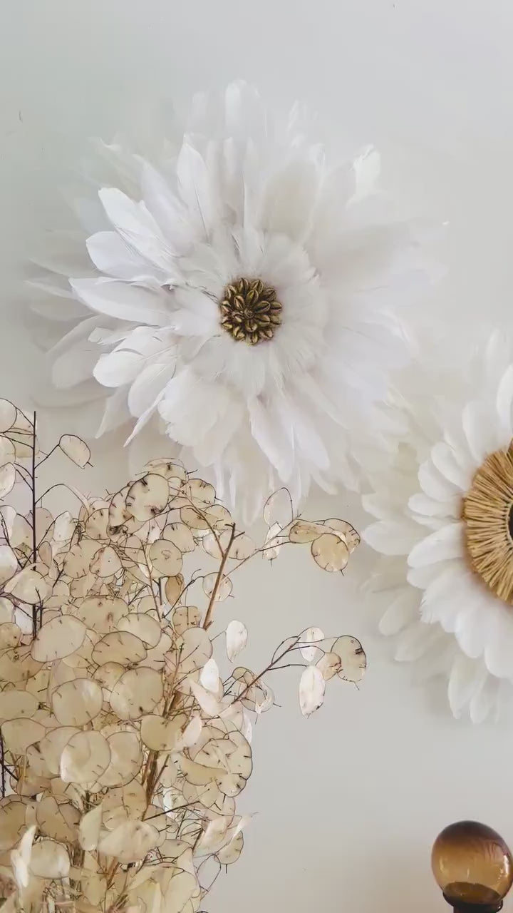 THE TRIPLE WHITE wall trio – 50 cm white Juju hats made from natural feathers and plant fibers